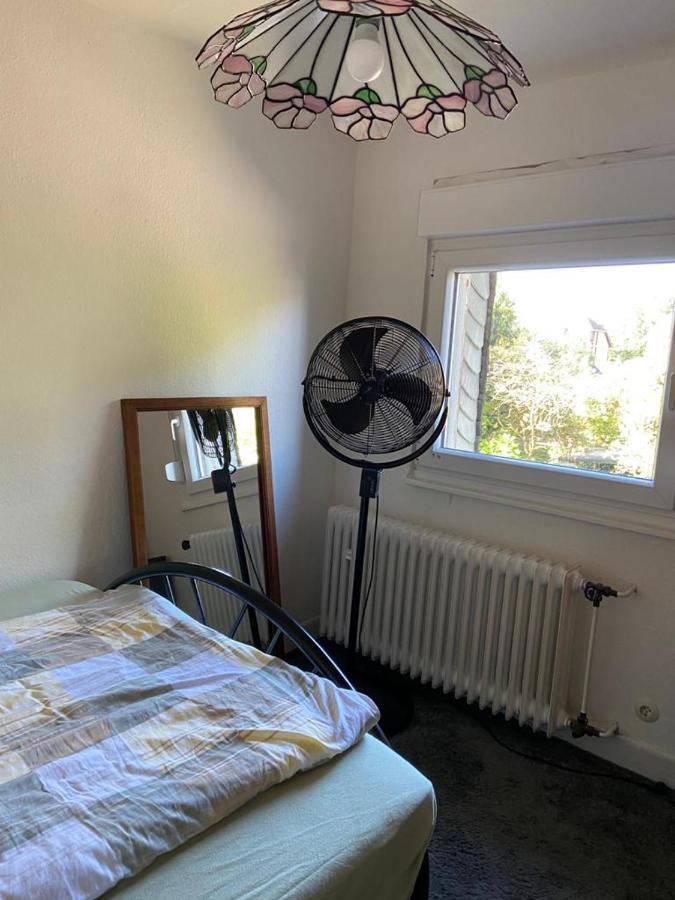 Privates Appartment Ferienwohnung Im Einfamilienhaus Düsseldorf Dış mekan fotoğraf